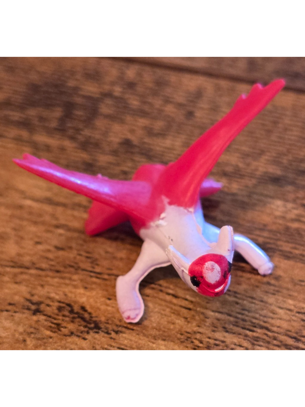 Pokémon Moncolle MS-47 figure of Latias